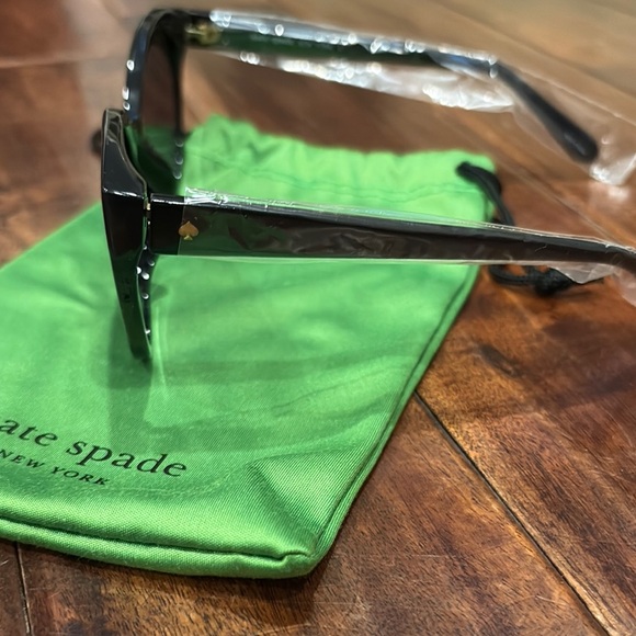 Kate Spade Black Sunglasses with Green Pouch - Picture 2 of 4
